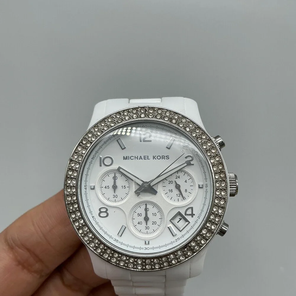Michael Kors MK-5188 Women Watch 39mm White Ceramic Chronograph New Battery 6